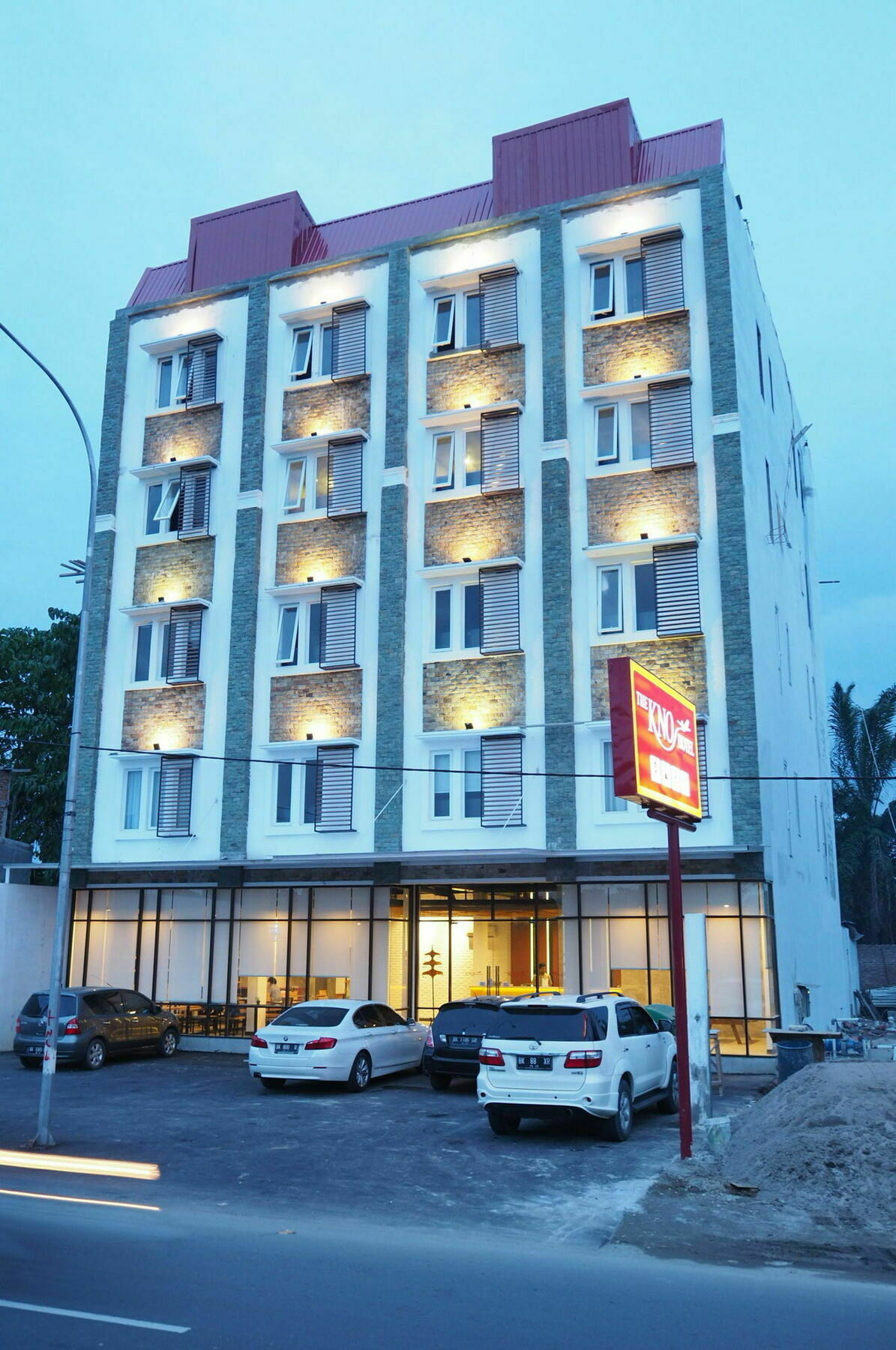 Crew Express Hotel Lubukpakam Exterior photo